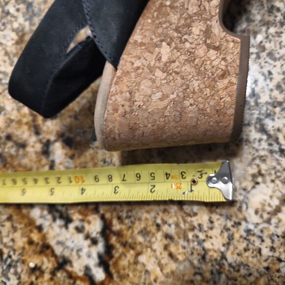 Clarks Collection Black Wedge Sandals Size 6M ID 201171424035 - Picture 11 of 12